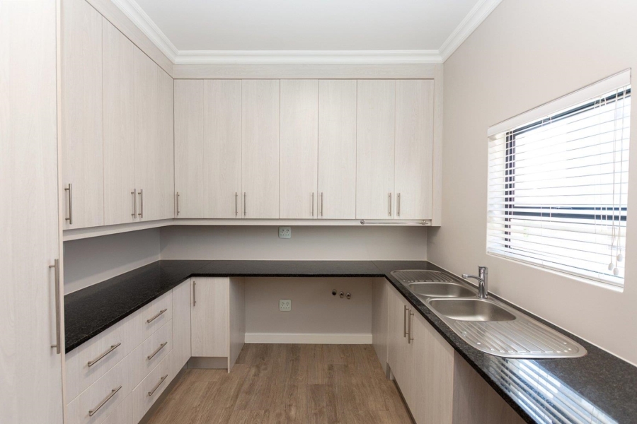 4 Bedroom Property for Sale in Myburgh Park Western Cape